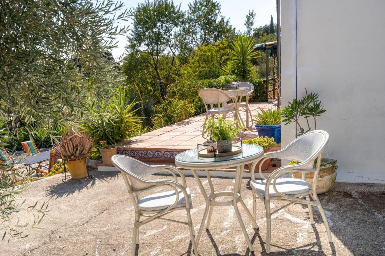 Hacienda la buena vida B&B en appartementen Algarinejo Exterior foto